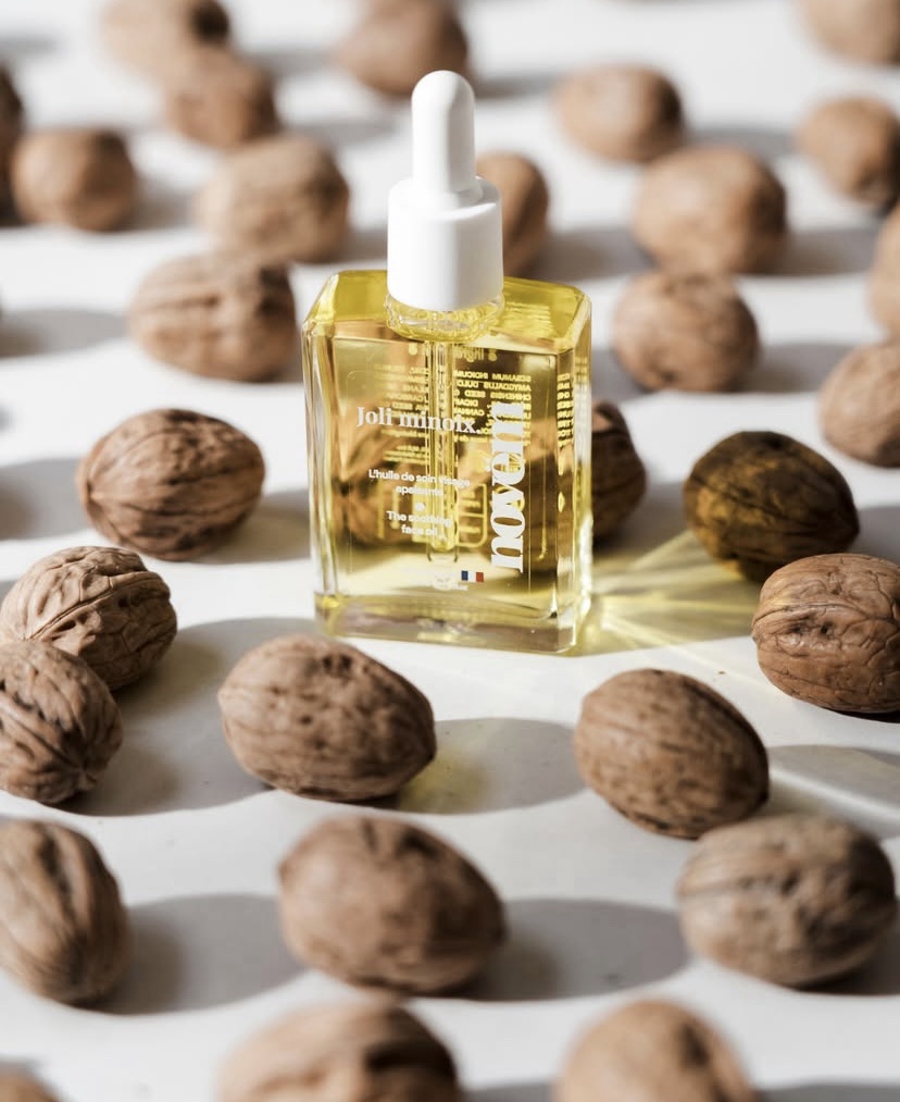 Huile visage régénérante anti-rougeurs pour peaux sensibles à l'huile de noix BIO – Image 3