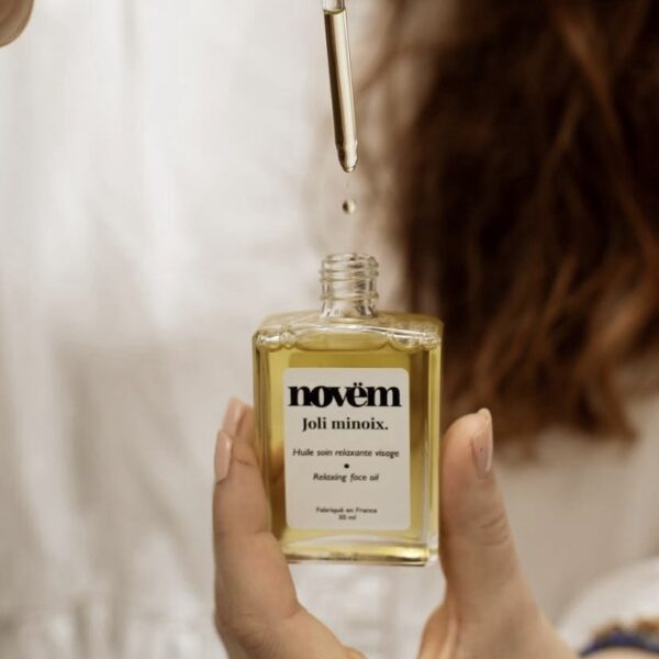 Huile visage régénérante anti-rougeurs pour peaux sensibles à l’huile de noix BIO